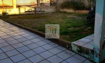 Imagem 2: Terreno de esquina com casa no Pinheirinho em Curitiba-PR