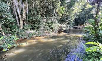 Imagem 4: Chácara à Venda em Juquitiba SP com 4.350 m2, 2 casas, piscina e belo rio!