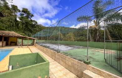 Imagem 5: Linda Casa com 6 dormitórios venda ou aluguel - Vale do Cuiabá - Petrópolis/RJ