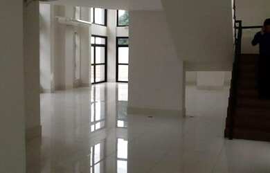 Imagem 4: Walderez Simões Apto de 300m² com 05 Suítes - R$ 1,100.00 - Centro