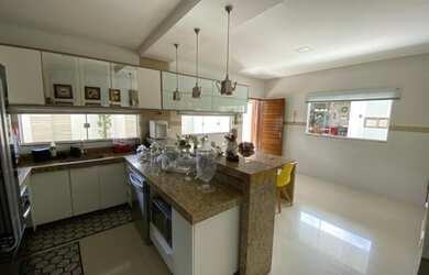 Imagem 3: Casa no bairro São Luiz - Arapiraca-AL, 3 suítes, 5 banheiros, 4 vagas de garagem