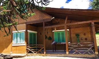 Imagem: Sítio com casa, cachoeira e nascente em