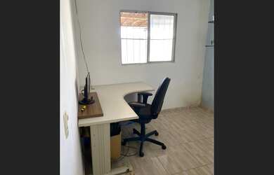 Imagem 2: Casa com amplo terreno na entrada da cidade