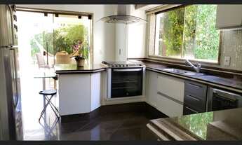 Imagem 2: Sobrado em Condomínio Fechado com 04 quartos