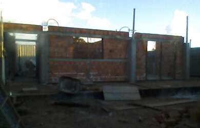 Imagem 3: Lote 375m² com projeto e obra iniciada. A 100m da Teotônio Segurado - 85 mil