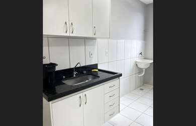 Imagem 2: Apartamento Térreo com quintal 02 qts com Suíte Valparaíso I. 61-99266-7400