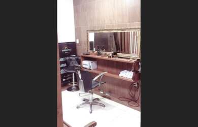 Imagem 3: OPORTUNIDADE! Vendo salão e barbearia no centro de Balneário Camboriú