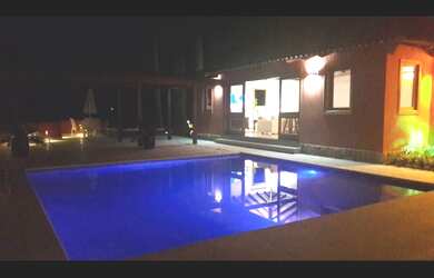 Imagem 2: Luxuosa Casa com 4 dormitórios - venda ou aluguel - Pedro do Rio - Petrópolis/RJ