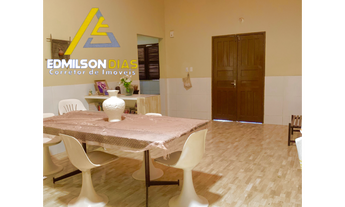 Imagem 2: CASA VARANDADA E COM ÁREA VERDE NO ICARAÍ! EM REFORMA