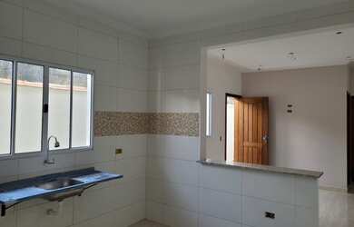 Imagem 3: Casa 02 Dormitorios Com Piscina No Jardim Leonor!