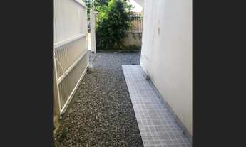 Imagem 3: Apartamento térreo com espaço amplo