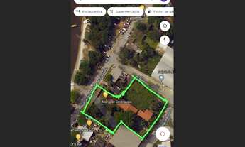 Imagem: Área comercial de frente para Praia das