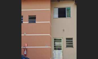 Imagem 6: Aluga-se Casa com 2/4 Sobrado