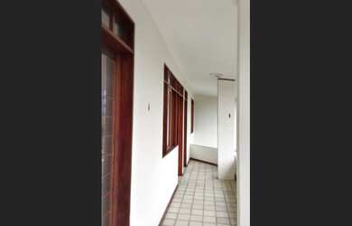 Imagem 2: Casa duplex com 06 quartos sendo 04 suítes, Piedade Jaboatão dos Guararapes PE