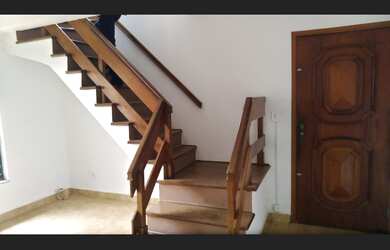 Imagem 4: Sobrado + 3 edículas central