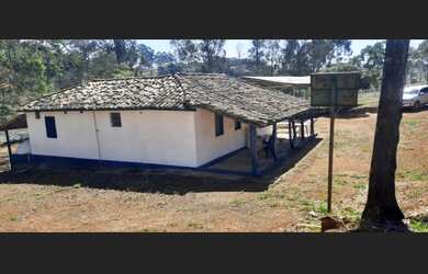 Imagem 4: Fazenda d 51 há em Desterro de Entre Rios MG
