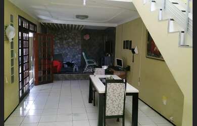 Imagem 2: CASA MAGNIFICA COM 5 SUÍTES E COBERTURA!!