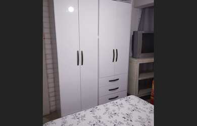 Imagem: Procuro moça para dividir apartamento aqui