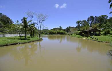 Imagem 4: Chácara À Venda em Juquitiba SP com 4.300m2 e grande lago!
