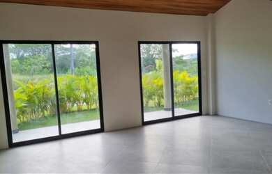 Imagem 2: Vende-se casa térreo, de esquina, no Condominio Campos do Conde Campina Grande PB