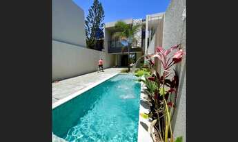 Imagem: Casa duplex nova com 4 quartos, piscina