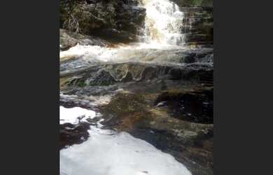 Imagem 3: Terra na Chapada Diamantina Beira Rio e Lindas Cachoeiras