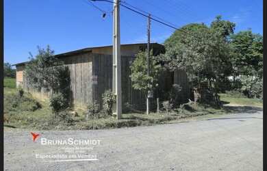 Imagem 3: Terreno de esquina com Barracão