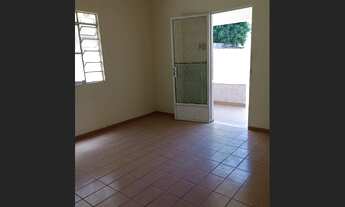 Imagem 3: Casa em excelente localização para alugar no centro de Itaboraí