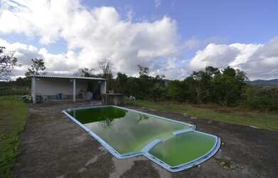 Imagem 5: Chácara à Venda em Juquitiba SP com 15.000m2, casa, piscina e área de lazer
