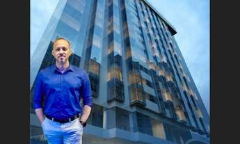 Imagem: More em frente ao mar na Av. Boa Viagem