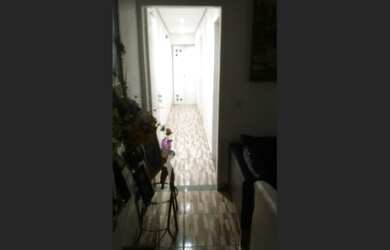 Imagem 6: Vendo uma casa mobiliada com uma casa em baixo alugada valor do aluguel 800 já alugada