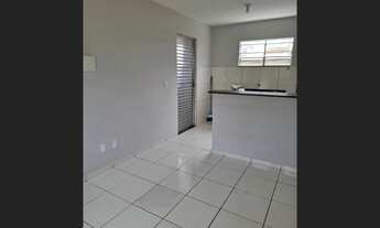 Imagem: Aluga-se Casa com 2/4 Sobrado