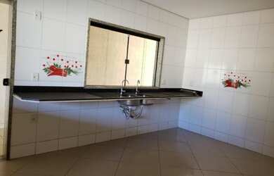 Imagem 3: Sobrado com 03 quartos e muito espaço