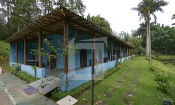 Imagem 5: Sítio à Venda em Juquitiba com 40.000 m2, três lagos, grande casa e piscina