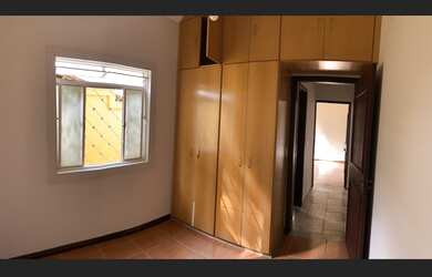 Imagem 5: CASA DE 04 QUARTOS NO DOM BOSCO