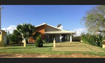 Imagem: Casa com vista para a represa e 900m2 de