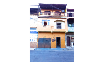 Imagem 2: Imóvel com Três Pavimentos à Venda na Japuiba em Angra dos Reis, RJ