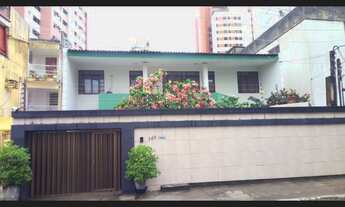 Imagem: Casa duplex com 06 quartos sendo 04 suítes