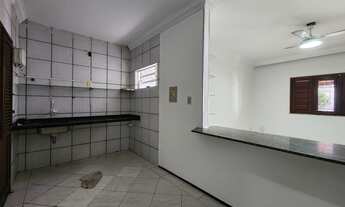 Imagem 5: Oportunidade Única! Duas Casas Independentes em Terreno Generoso no Bairro do Bequimão