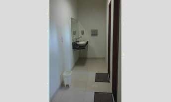 Imagem 3: Galpão com escritórios e docas