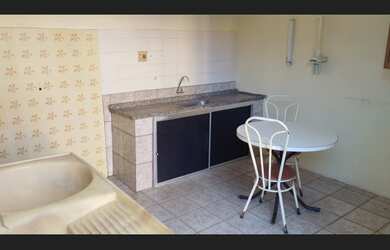 Imagem 2: Quarto individual masculino mobiliado