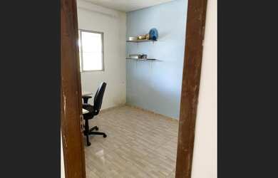 Imagem 3: Casa com amplo terreno na entrada da cidade