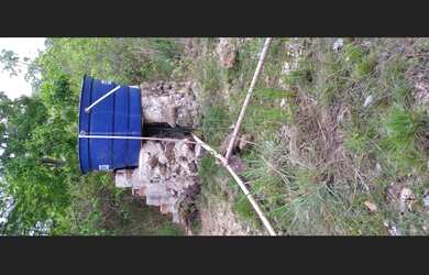 Imagem 5: Lindo sítio com piço tubular, um riozinho e olho dágua