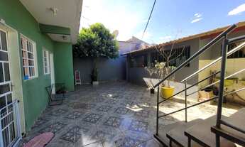 Imagem 2: Casa com 2 quartos na frente e 4 kits atrás em Taguatinga Sul