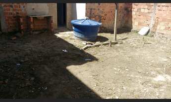 Imagem 4: Terreno com construção precisando de reforma