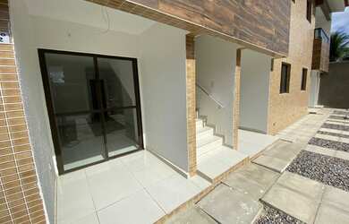 Imagem 6: VENDO PRIVÊ FRENTE PARA RUA EM PAU AMARELO