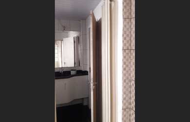 Imagem 6: Casa 3 quartos centro Bicas,garagem,varanda,area interna e externa.TODA REFORMADA