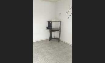 Imagem: Aluga-se Quarto Simples (Com Banheiro