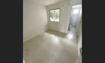 Imagem 7: Golf Ville térreo no Porto das Dunas, com 3 quartos, 2 vagas de garagem, varanda, lazer