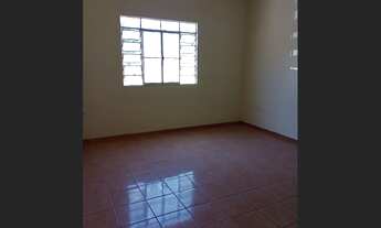 Imagem 4: Casa em excelente localização para alugar no centro de Itaboraí